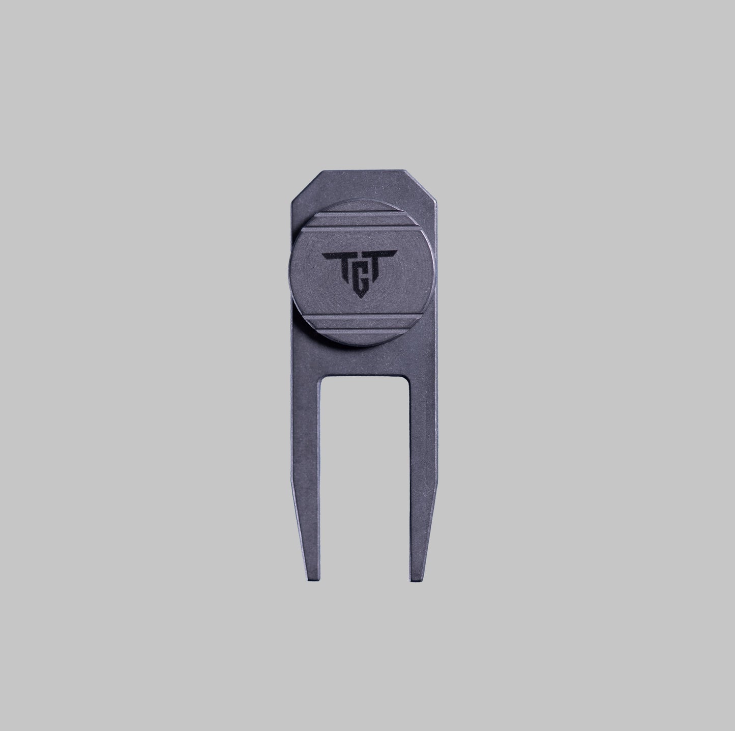 Ti FUSION titanium divot tool and ball marker combo front view